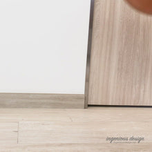 Load and play video in Gallery viewer, L01-0005 Crossbody Leather Bag with a Wooden Handle PDF Paper Pattern
